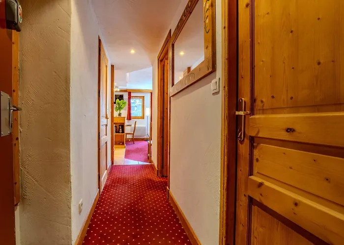 Charming 1 Bedroom Ski-in Out 4p - L'eskival Apartamento Val Thorens